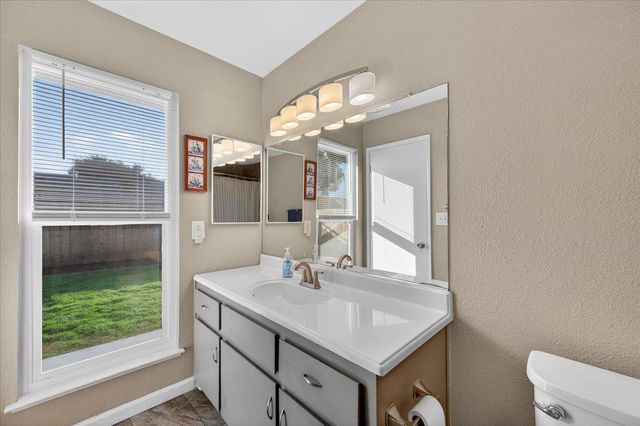 1506 Robinwood Avenue, Clovis, CA 93611