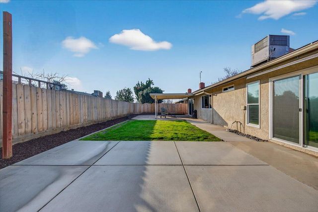 1506 Robinwood Avenue, Clovis, CA 93611