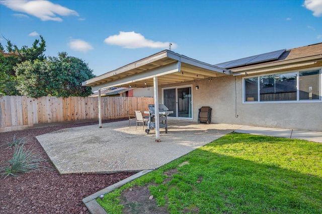 1506 Robinwood Avenue, Clovis, CA 93611