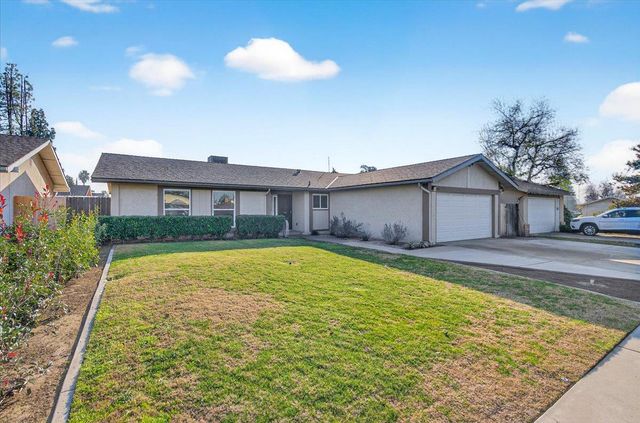 1506 Robinwood Avenue, Clovis, CA 93611