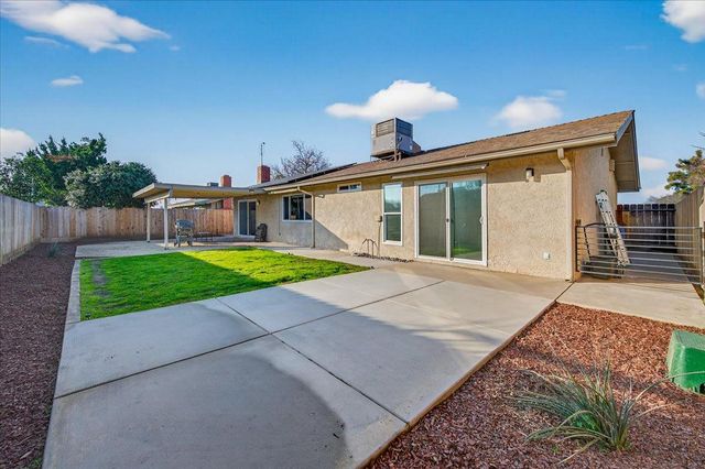 1506 Robinwood Avenue, Clovis, CA 93611