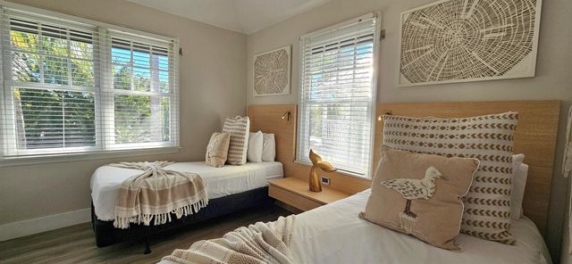 5092 Sunset Village Drive, Duck Key, FL 33050