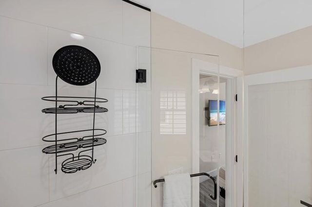 5092 Sunset Village Drive, Duck Key, FL 33050