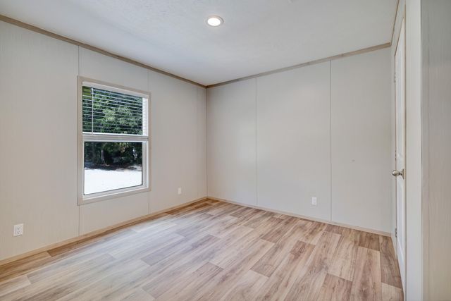1044 Longpoint Road, Cross, SC 29436