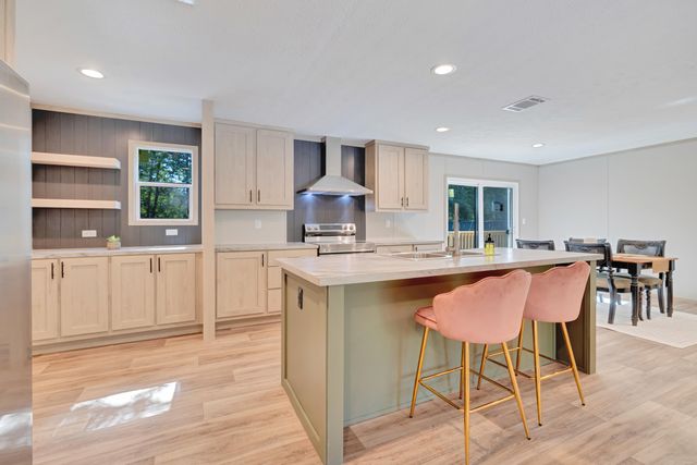 1044 Longpoint Road, Cross, SC 29436