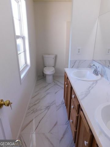 811 Kennesaw Drive, Forest Park, GA 30297