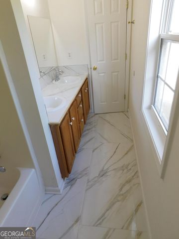 811 Kennesaw Drive, Forest Park, GA 30297