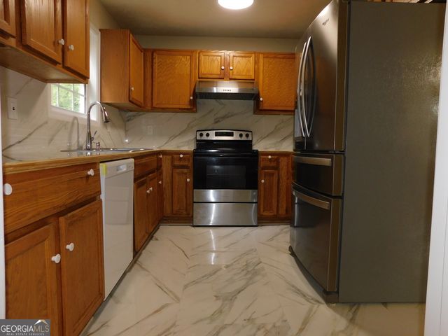 811 Kennesaw Drive, Forest Park, GA 30297