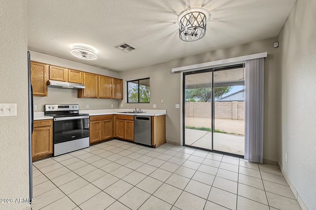 8507 W COLLEGE Drive, Phoenix, AZ 85037