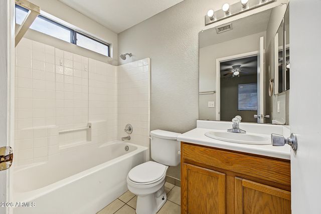 8507 W COLLEGE Drive, Phoenix, AZ 85037