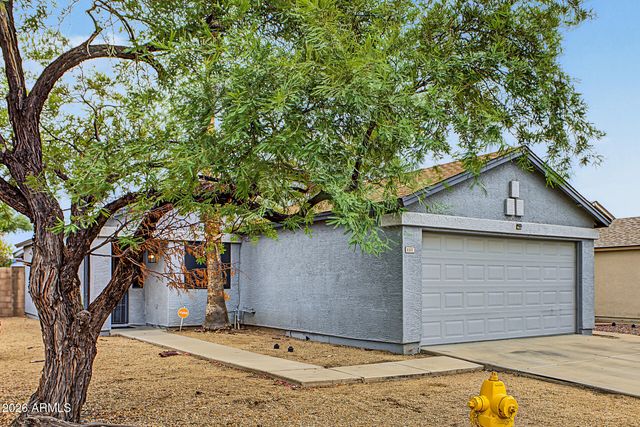 8507 W COLLEGE Drive, Phoenix, AZ 85037