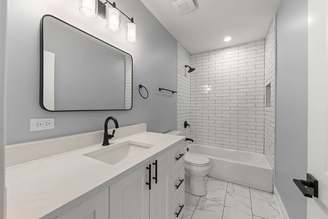 7600 W 60th Street, Summit, IL 60501