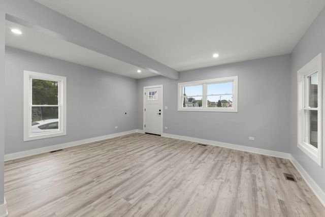 7600 W 60th Street, Summit, IL 60501