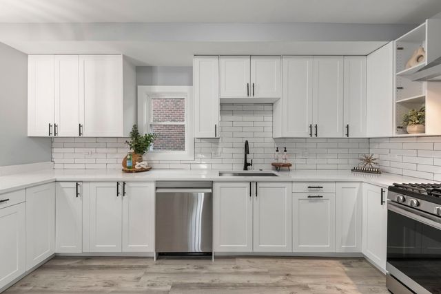 7600 W 60th Street, Summit, IL 60501