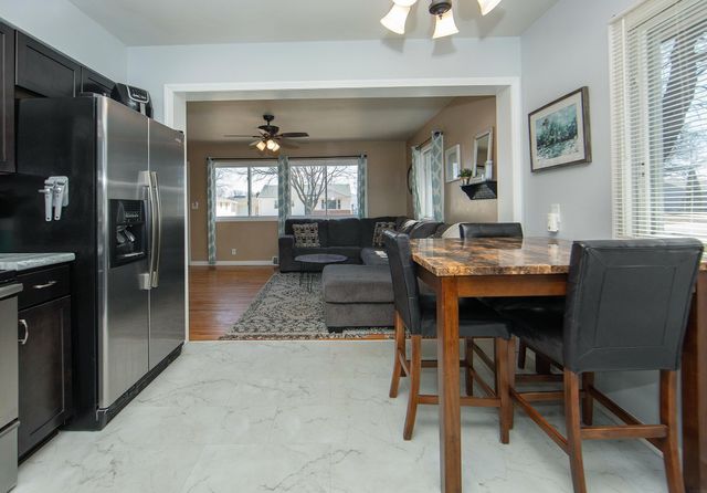 2519 Valley Park Drive, Cedar Falls, IA 50613