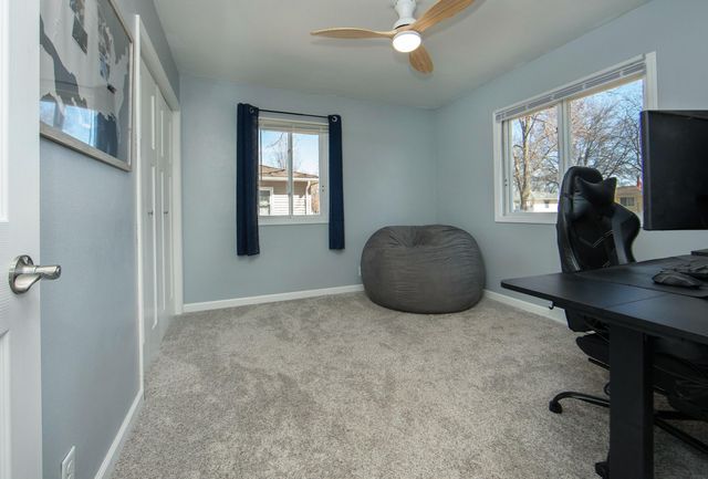 2519 Valley Park Drive, Cedar Falls, IA 50613