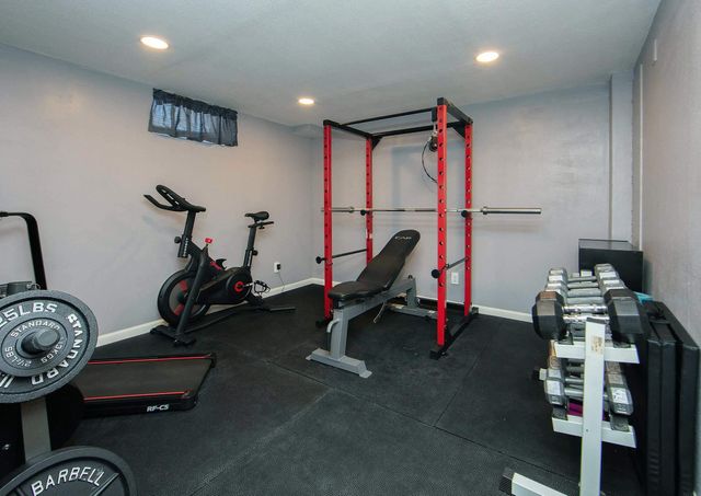 2519 Valley Park Drive, Cedar Falls, IA 50613