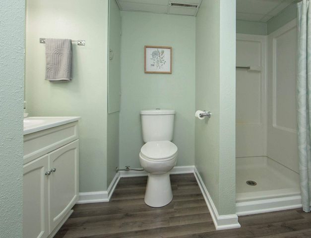 2519 Valley Park Drive, Cedar Falls, IA 50613