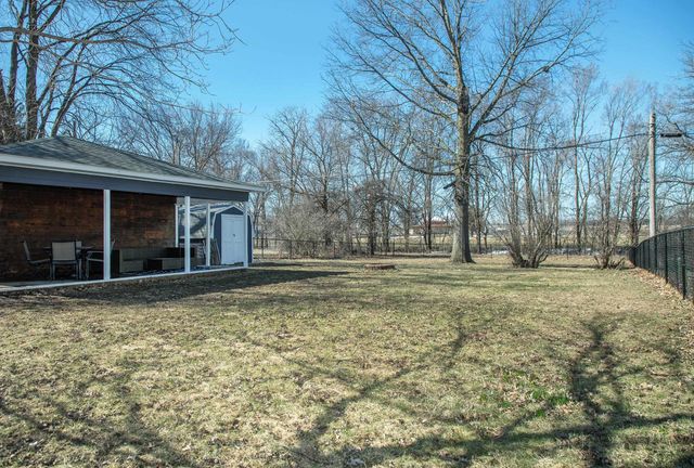 2519 Valley Park Drive, Cedar Falls, IA 50613