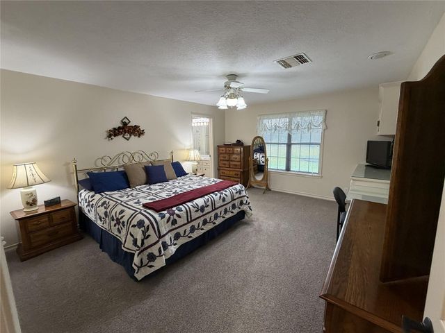 108 Meadow Drive, Schulenburg, TX 78956