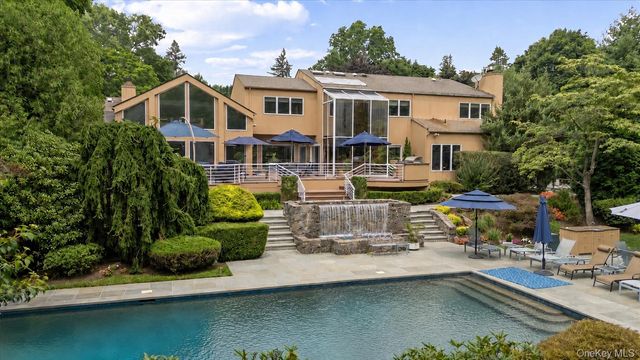 24 Emerson Road, Brookville, NY 11545