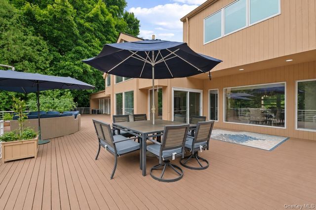 24 Emerson Road, Brookville, NY 11545