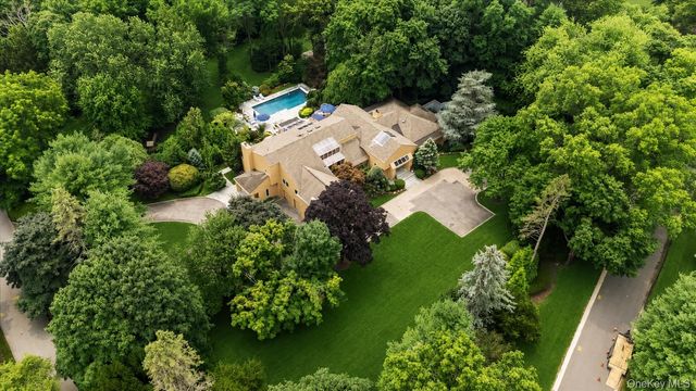 24 Emerson Road, Brookville, NY 11545