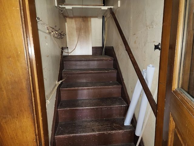 31 Buena Vista Plz, Springfield, MA 01108