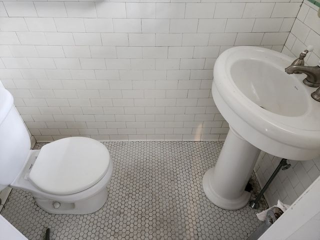 31 Buena Vista Plz, Springfield, MA 01108