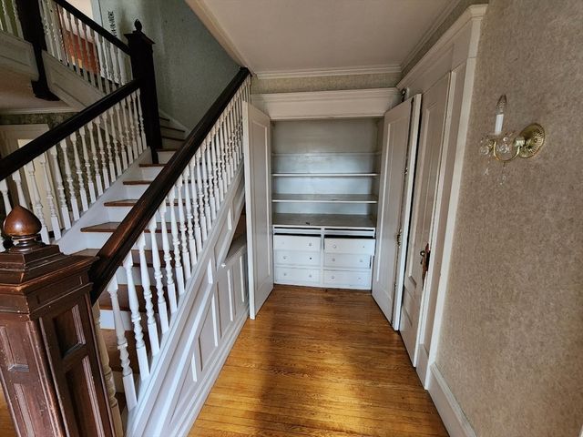 31 Buena Vista Plz, Springfield, MA 01108