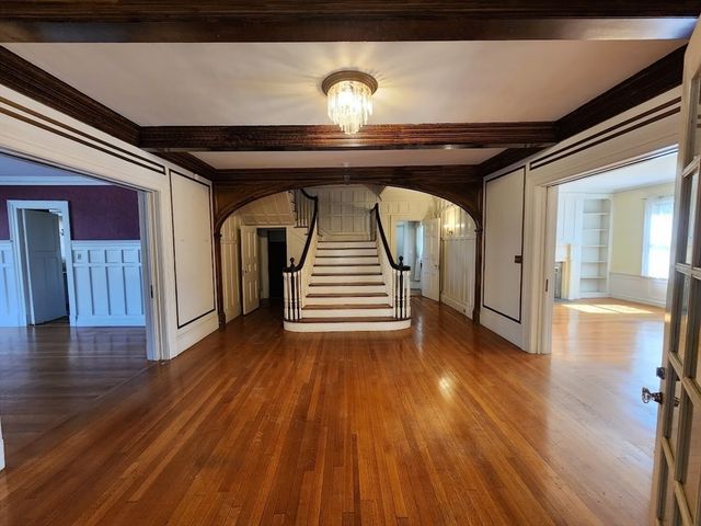 31 Buena Vista Plz, Springfield, MA 01108