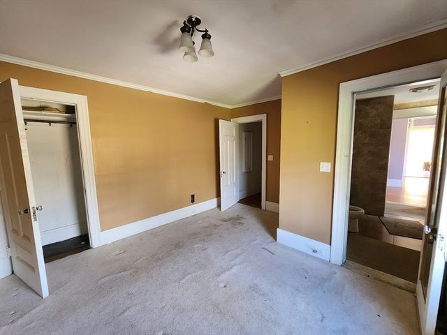 31 Buena Vista Plz, Springfield, MA 01108