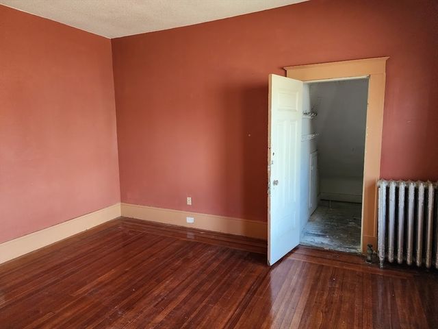 31 Buena Vista Plz, Springfield, MA 01108
