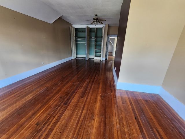 31 Buena Vista Plz, Springfield, MA 01108