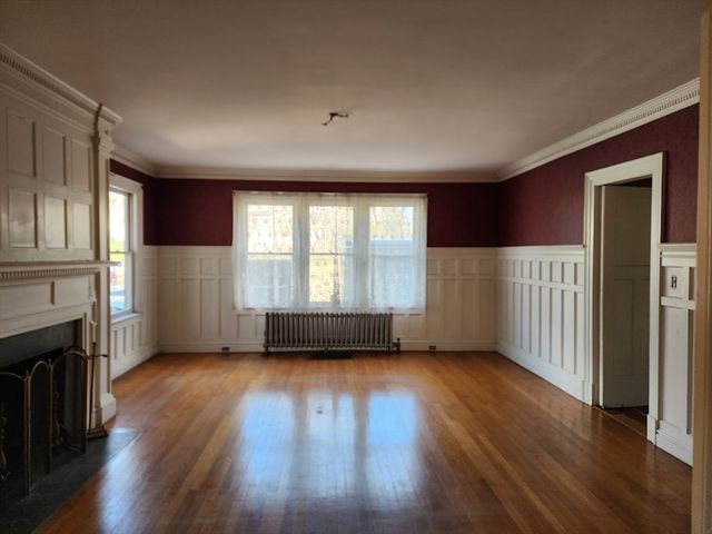 31 Buena Vista Plz, Springfield, MA 01108