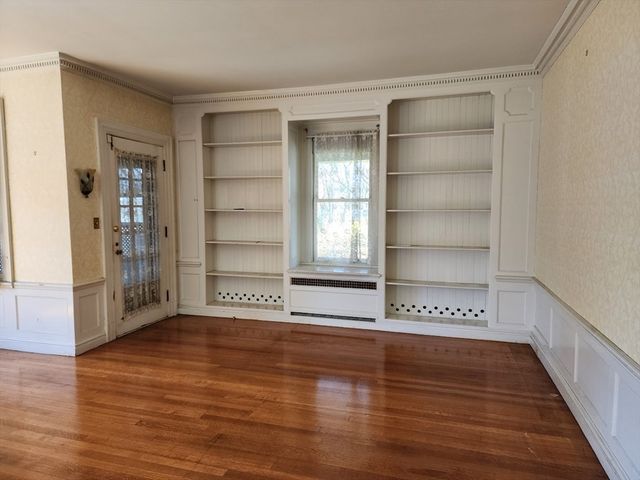 31 Buena Vista Plz, Springfield, MA 01108