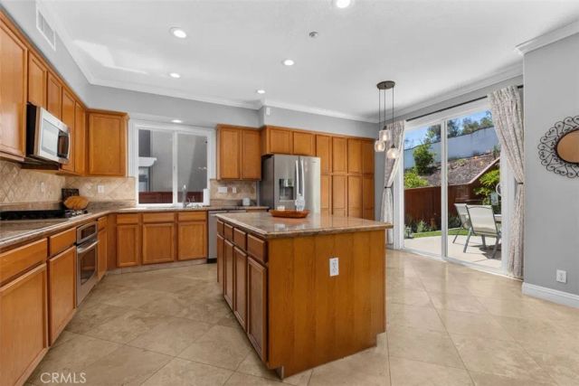 35 Edmonton Way, Rancho Santa Margarita, CA 92688