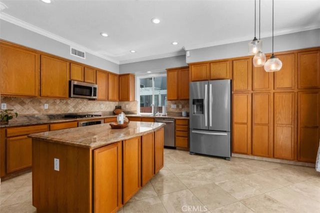 35 Edmonton Way, Rancho Santa Margarita, CA 92688