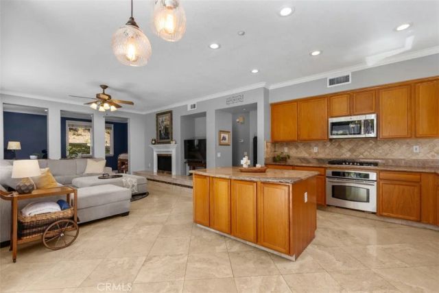 35 Edmonton Way, Rancho Santa Margarita, CA 92688