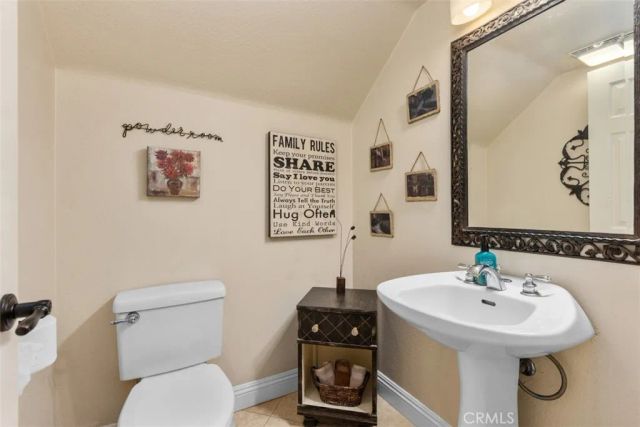 35 Edmonton Way, Rancho Santa Margarita, CA 92688