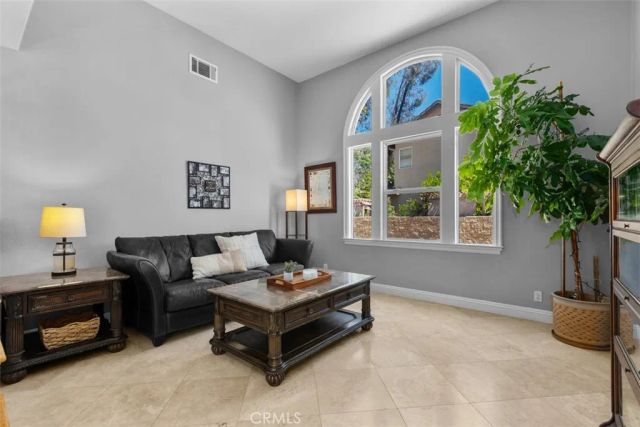 35 Edmonton Way, Rancho Santa Margarita, CA 92688