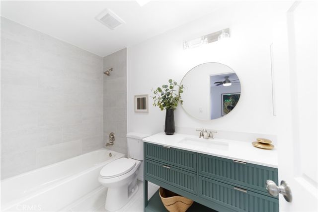 4365 Mclaughlin 4, Los Angeles, CA 90066