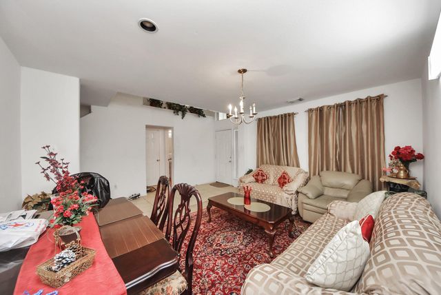 10003 Dakota Ridge Court, Houston, TX 77095