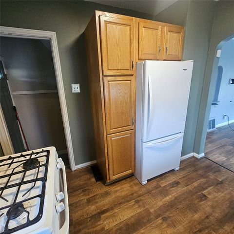359 15th Avenue SW, Cedar Rapids, IA 52404