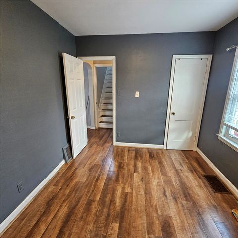 359 15th Avenue SW, Cedar Rapids, IA 52404