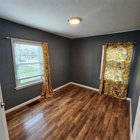 359 15th Avenue SW, Cedar Rapids, IA 52404