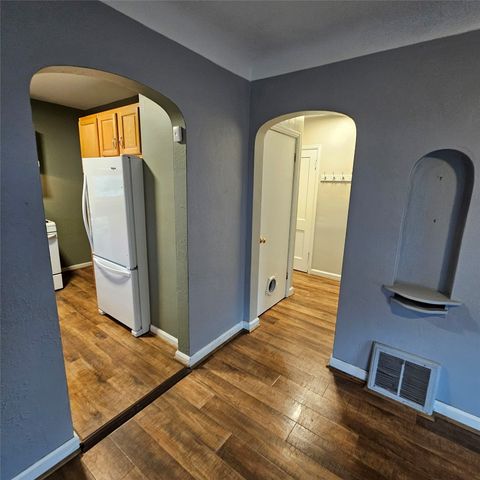 359 15th Avenue SW, Cedar Rapids, IA 52404
