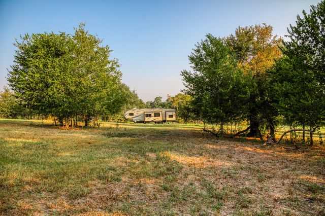2745 Happy Hollow Road, Brenham, TX 77833