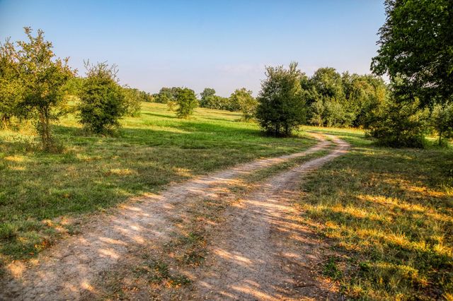 2745 Happy Hollow Road, Brenham, TX 77833