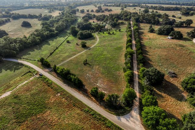 2745 Happy Hollow Road, Brenham, TX 77833